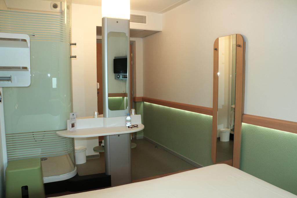 Ibis Budget Castelnaudary - A61 Bilik gambar