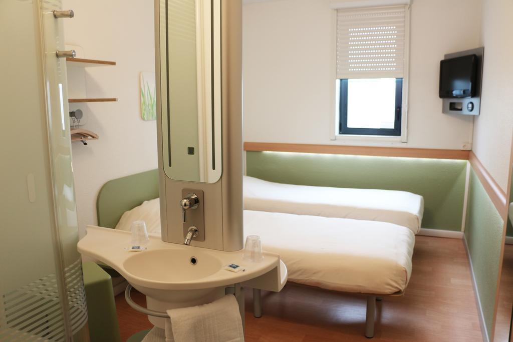 Ibis Budget Castelnaudary - A61 Bilik gambar